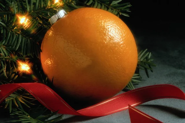 How to Make Russian Tree Decorations